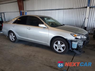 Czwarte zdjęcie samochodu z boku: 2004 TOYOTA CAMRY SE VIN:4T1BA30K04U024818 - miniatura