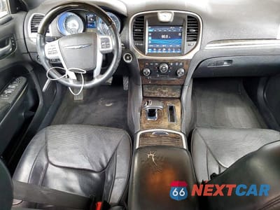 Zdjęcie 8 z 11 samochodu: 2014 CHRYSLER 300C VIN:2C3CCAEG8EH272917 - miniatura