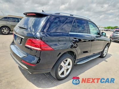 Trzecie zdjęcie samochodu z tyłu: 2017 MERCEDES-BENZ GLE 350 VIN:4JGDA5JB2HA897884 - miniatura