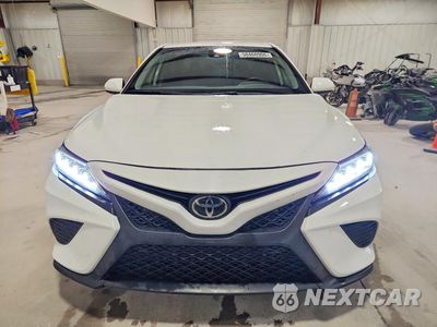 Piąte zdjęcie samochodu w środku: 2019 TOYOTA CAMRY SE VIN:4T1B11HK9KU192737 - miniatura