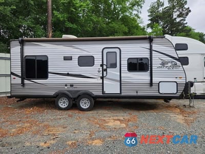 Zdjęcie 9 z 10 samochodu: 2021 JAYCO JAY FLIGHT SLX CAMPER VIN:1UJBJ0BL2M17Z0270 - miniatura