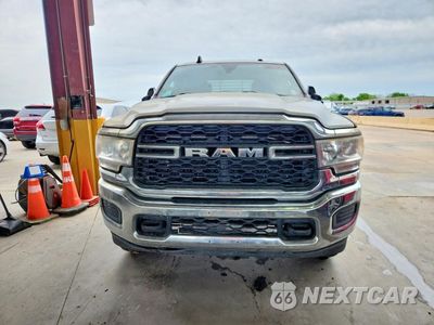 Piąte zdjęcie samochodu w środku: 2022 RAM 2500 TRADESMAN VIN:3C6UR5CJ7NG298355 - miniatura