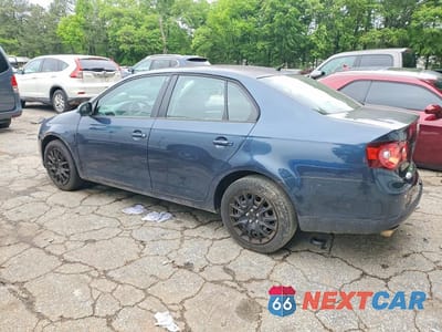 Drugie zdjęcie samochodu z przodu: 2010 VOLKSWAGEN JETTA S VIN:3VWJX7AJ2AM022402 - miniatura
