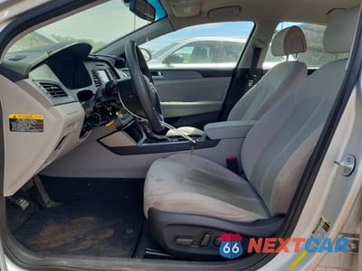 Zdjęcie 7 z 12 samochodu: 2015 HYUNDAI SONATA ECO VIN:5NPE24AA5FH159252 - miniatura
