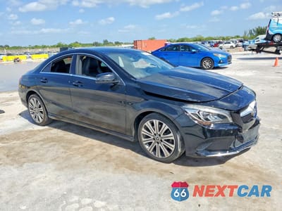 Czwarte zdjęcie samochodu z boku: 2018 MERCEDES-BENZ CLA 250 VIN:WDDSJ4EB5JN571663 - miniatura