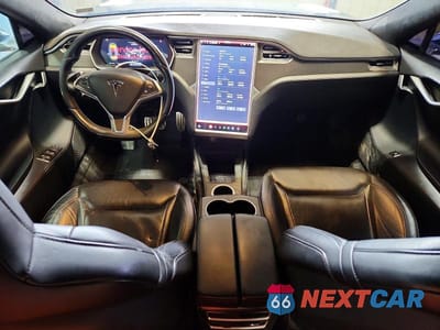 Zdjęcie 8 z 13 samochodu: 2016 TESLA MODEL S VIN:5YJSA1E43GF123908 - miniatura