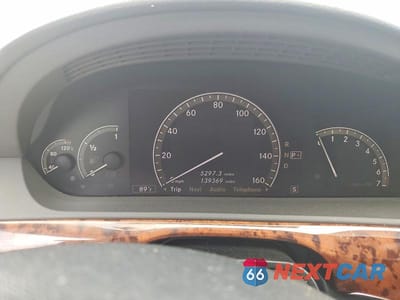 Zdjęcie 9 z 12 samochodu: 2007 MERCEDES-BENZ S 550 VIN:WDDNG71X47A021286 - miniatura