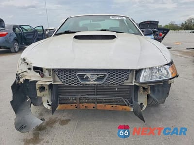 Piąte zdjęcie samochodu w środku: 2004 FORD MUSTANG VIN:1FAFP40644F210515 - miniatura