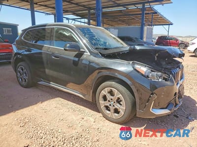 Czwarte zdjęcie samochodu z boku: 2025 BMW X1 XDRIVE28I VIN:WBX73EF07S5220643 - miniatura