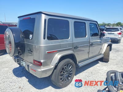 Trzecie zdjęcie samochodu z tyłu: 2023 MERCEDES-BENZ G 550 VIN:W1NYC6BJ5PX469484 - miniatura