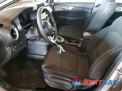 Zdjęcie 7 z 12 samochodu: 2024 KIA FORTE LXS VIN:3KPF24AD2RE724726 - miniatura