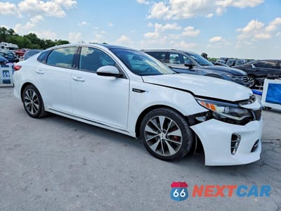 Czwarte zdjęcie samochodu z boku: 2016 KIA OPTIMA SXL VIN:5XXGV4L21GG029956 - miniatura