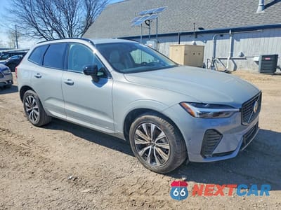 Czwarte zdjęcie samochodu z boku: 2025 VOLVO XC60 ULTRA VIN:YV4M12RM0S1033266 - miniatura