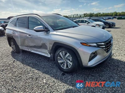 Czwarte zdjęcie samochodu z boku: 2024 HYUNDAI TUCSON BLUE VIN:KM8JBCD17RU197799 - miniatura