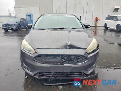Piąte zdjęcie samochodu w środku: 2015 FORD FOCUS SE VIN:1FADP3F24FL259546 - miniatura