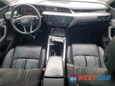 Zdjęcie 8 z 13 samochodu: 2022 AUDI E-TRON CHRONOS VIN:WA1VABGE4NB040748 - miniatura