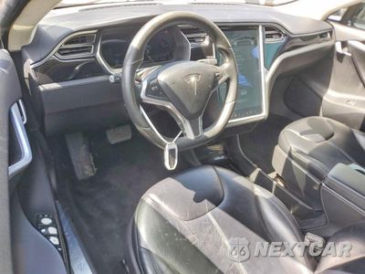 Zdjęcie 8 z 12 samochodu: 2015 TESLA MODEL S VIN:5YJSA1E27FF119731 - miniatura