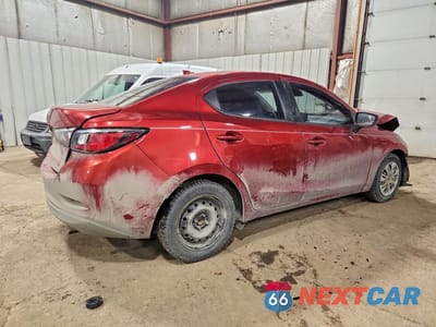 Trzecie zdjęcie samochodu z tyłu: 2019 TOYOTA YARIS L VIN:3MYDLBYV0KY512498 - miniatura