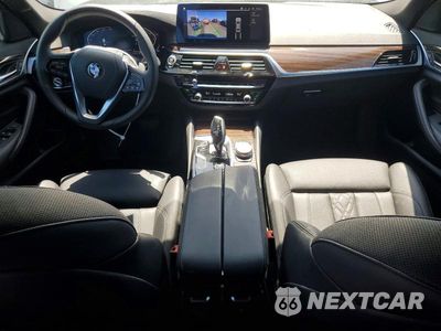 Zdjęcie 8 z 12 samochodu: 2022 BMW 530 I VIN:WBA53BH0XNWX57986 - miniatura