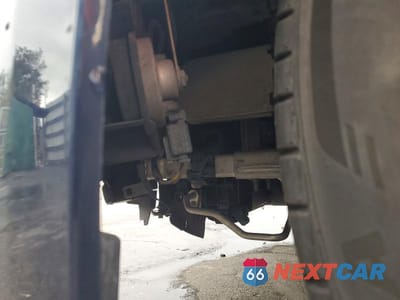 Zdjęcie 12 z 12 samochodu: 2017 MERCEDES-BENZ E 300 4MATIC VIN:WDDZF4KB8HA065248 - miniatura