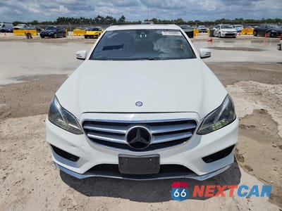 Piąte zdjęcie samochodu w środku: 2015 MERCEDES-BENZ E 350 VIN:WDDHF5KB7FB120748 - miniatura