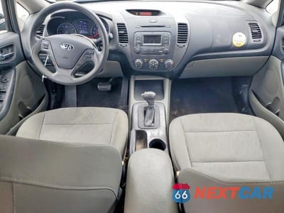 Zdjęcie 8 z 13 samochodu: 2015 KIA FORTE LX VIN:KNAFK4A6XF5389320 - miniatura