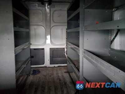 Zdjęcie 11 z 13 samochodu: 2021 NISSAN NV 2500 UTILITY / SERVICE VAN VIN:1N6BF0LY7MN808568 - miniatura