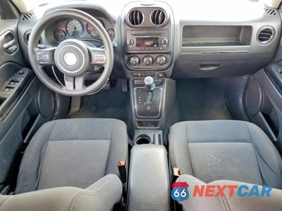 Zdjęcie 8 z 13 samochodu: 2011 JEEP PATRIOT SPORT VIN:1J4NT1GB5BD196873 - miniatura