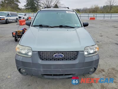 Piąte zdjęcie samochodu w środku: 2005 FORD ESCAPE HEV VIN:1FMCU96H55KE18144 - miniatura