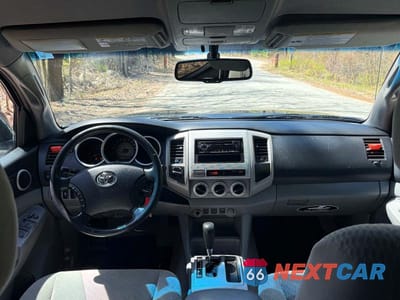Zdjęcie 9 z 11 samochodu: 2009 TOYOTA TACOMA DOUBLE CAB VIN:3TMLU42N59M033121 - miniatura