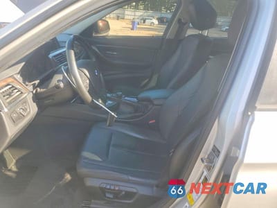 Zdjęcie 7 z 12 samochodu: 2013 BMW 328 I VIN:WBA3A5C53DF356117 - miniatura