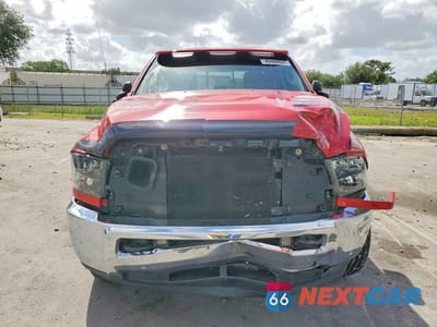 Piąte zdjęcie samochodu w środku: 2016 RAM 2500 ST VIN:3C6UR4HL0GG138700 - miniatura