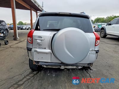 Zdjęcie 6 z 13 samochodu: 2006 TOYOTA RAV4 SPORT VIN:JTMBD32V165002276 - miniatura