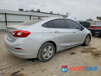 Trzecie zdjęcie samochodu z tyłu: 2017 CHEVROLET CRUZE LS VIN:1G1BC5SM3H7246601 - miniatura