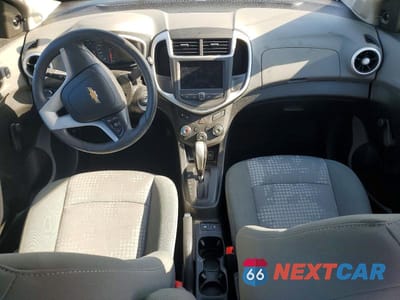 Zdjęcie 8 z 12 samochodu: 2018 CHEVROLET SONIC LS VIN:1G1JB5SH1J4112291 - miniatura