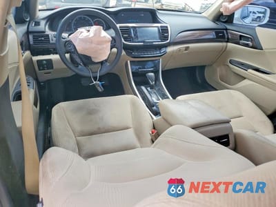 Zdjęcie 8 z 12 samochodu: 2016 HONDA ACCORD EX VIN:1HGCR2F06GA060439 - miniatura