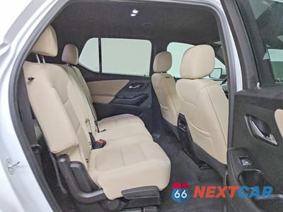 Zdjęcie 11 z 12 samochodu: 2023 CHEVROLET TRAVERSE LS VIN:1GNERLKW6PJ239496 - miniatura