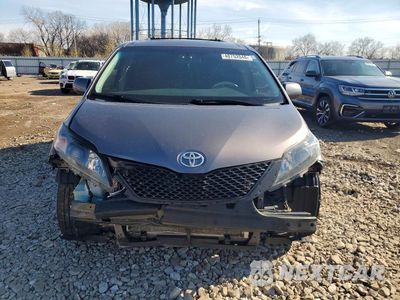 Piąte zdjęcie samochodu w środku: 2011 TOYOTA SIENNA SE 8-PASSENGER VIN:5TDXK3DC3BS125556 - miniatura