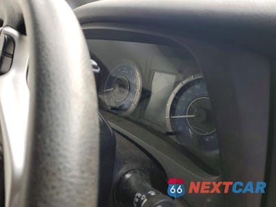 Zdjęcie 9 z 13 samochodu: 2018 TOYOTA SIENNA LE VIN:5TDKZ3DC0JS949194 - miniatura