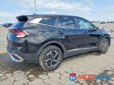 Trzecie zdjęcie samochodu z tyłu: 2025 KIA SPORTAGE LX VIN:KNDPU3DG7S7208060 - miniatura