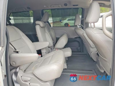 Zdjęcie 11 z 14 samochodu: 2019 TOYOTA SIENNA XLE 8-PASSENGER VIN:5TDYZ3DC8KS982648 - miniatura