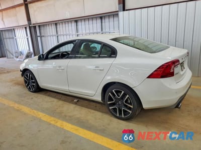 Drugie zdjęcie samochodu z przodu: 2017 VOLVO S60 DYNAMIC VIN:YV140MTL9H2431784 - miniatura