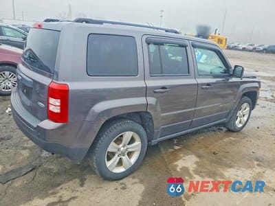 Trzecie zdjęcie samochodu z tyłu: 2014 JEEP PATRIOT LATITUDE VIN:1C4NJRFB5ED863408 - miniatura