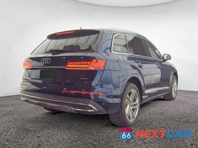Czwarte zdjęcie samochodu z boku: 2022 AUDI Q7 PREMIUM PLUS VIN:WA1LXBF79ND006740 - miniatura
