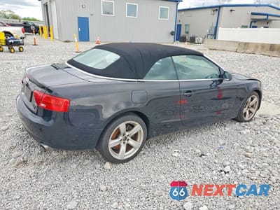 Trzecie zdjęcie samochodu z tyłu: 2013 AUDI A5 PREMIUM VIN:WAUAFAFH3DN008881 - miniatura