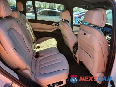 Zdjęcie 11 z 13 samochodu: 2020 BMW X7 M50I VIN:5UXCX6C01LLE35590 - miniatura