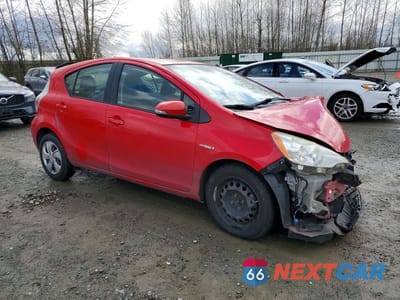 Czwarte zdjęcie samochodu z boku: 2013 TOYOTA PRIUS C TWO VIN:JTDKDTB36D1535436 - miniatura