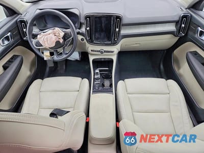 Zdjęcie 8 z 13 samochodu: 2024 VOLVO XC40 ULTIMATE VIN:YV4L12UF7R2375323 - miniatura
