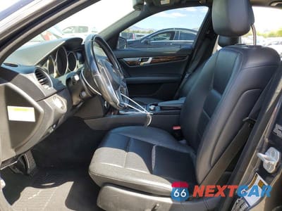 Zdjęcie 7 z 12 samochodu: 2013 MERCEDES-BENZ C 250 VIN:WDDGF4HB6DA872411 - miniatura