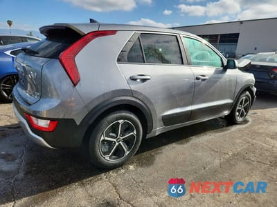 Trzecie zdjęcie samochodu z tyłu: 2026 KIA NIRO LX VIN:KNDCP3LE9T5342183 - miniatura